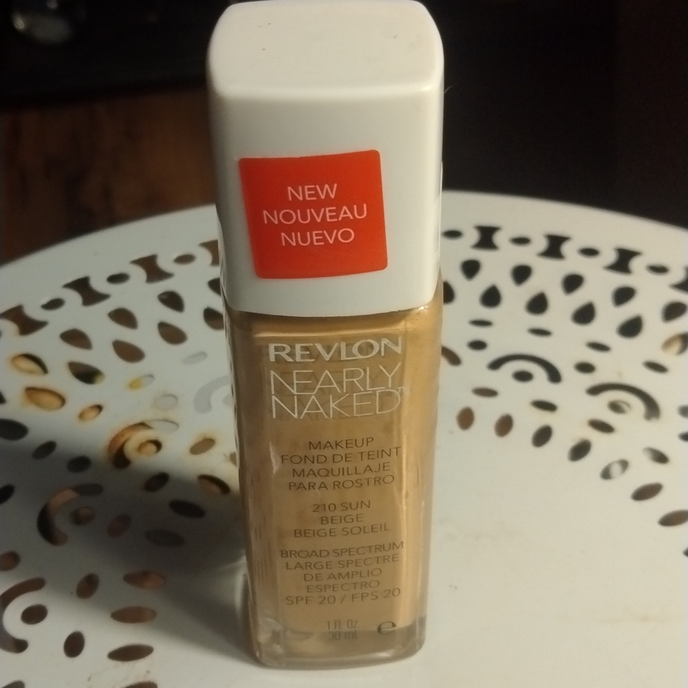 Revlon nearly naked foundation